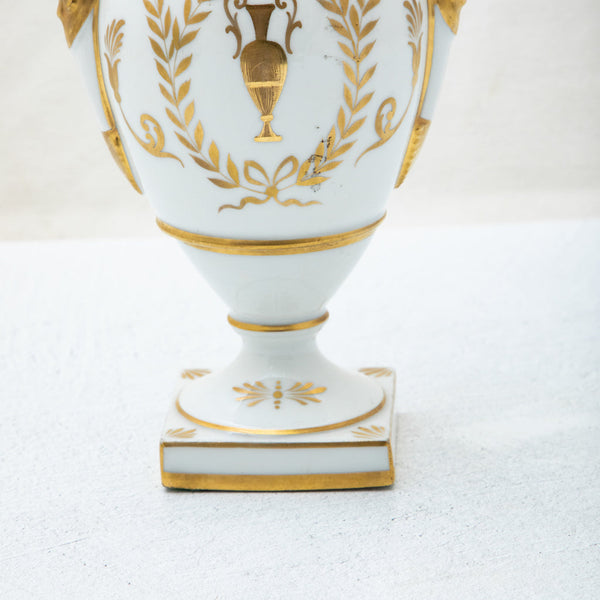 Old Paris Porcelain Urn