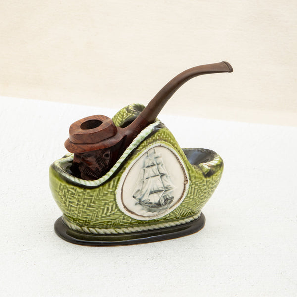 Majolica Pipe Rest