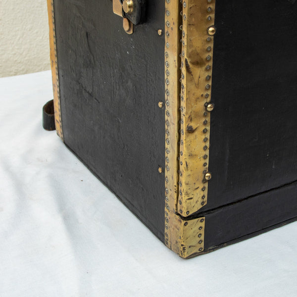 Black Traveling Trunk