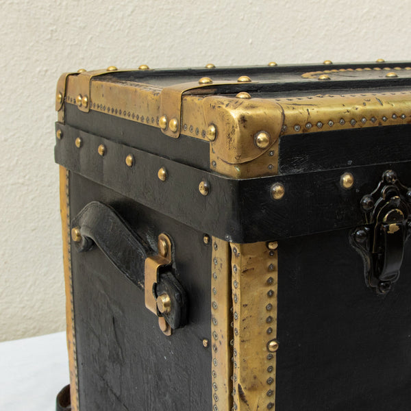 Black Traveling Trunk