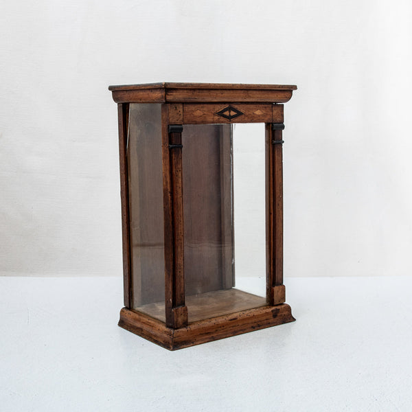 Tabletop Vitrine