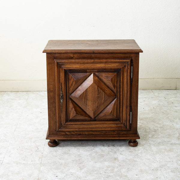 Diamond Point Cabinet