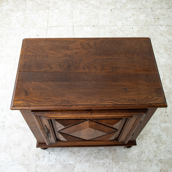 Diamond Point Cabinet