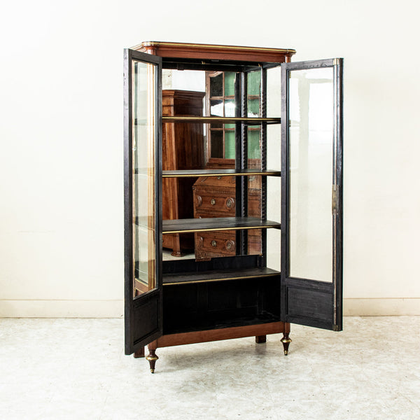 Louis XVI Vitrine