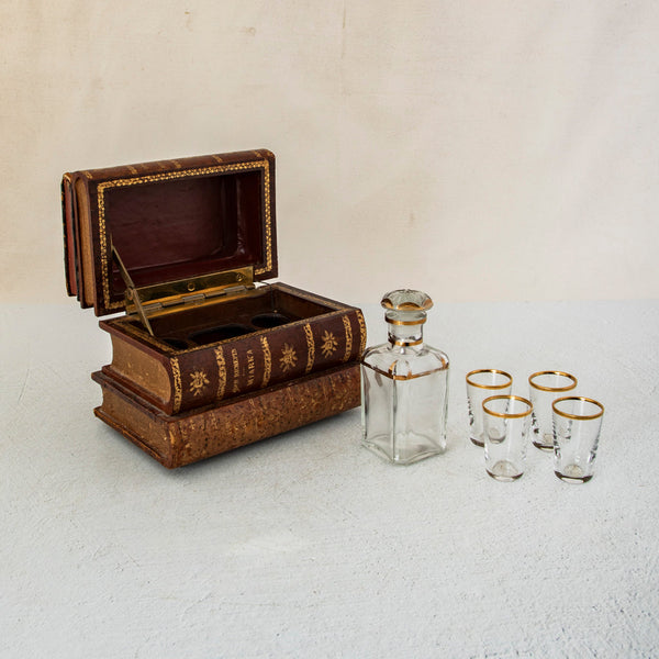 Concealed Liqueur Service