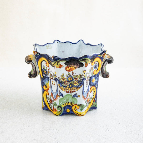 Faience de Rouen Cachepot