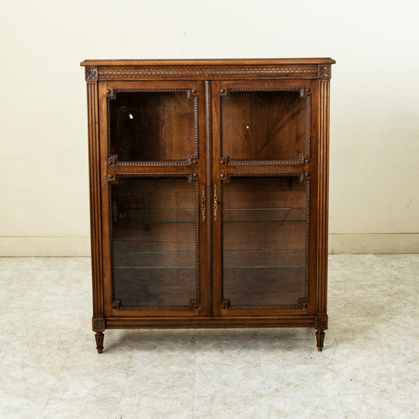 Louis XVI Vitrine