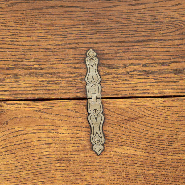 Oak Hunt Table