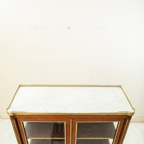 Louis XVI Vitrine