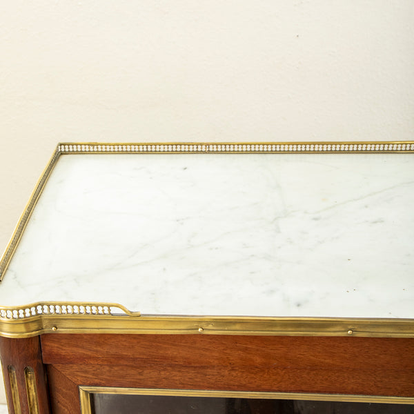 Louis XVI Vitrine
