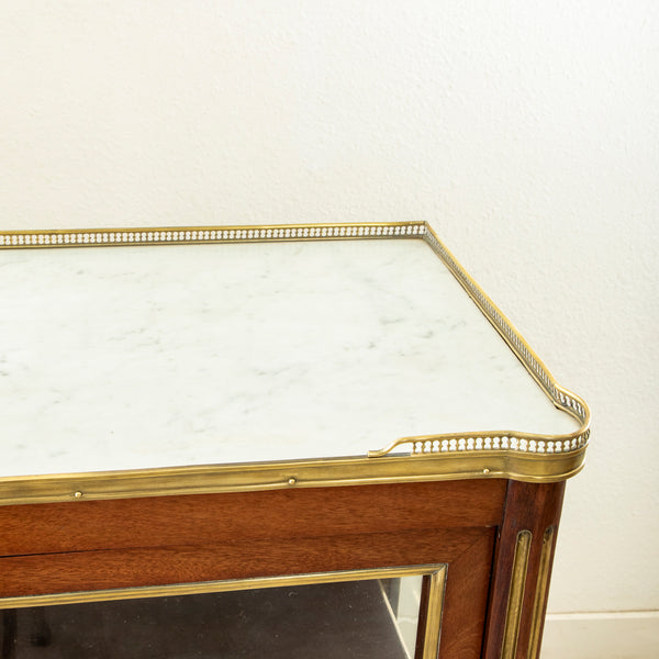 Louis XVI Vitrine