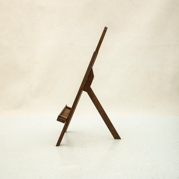 Small Tabletop Easel