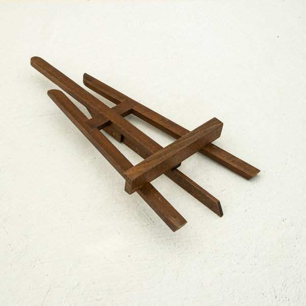 Small Tabletop Easel