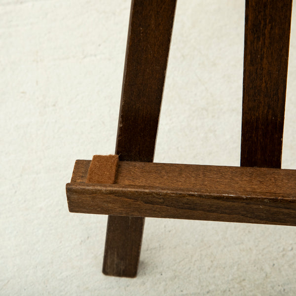 Small Tabletop Easel