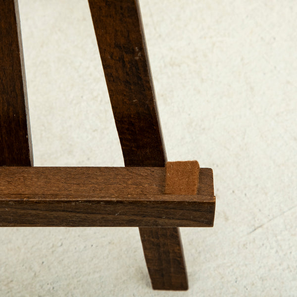 Small Tabletop Easel