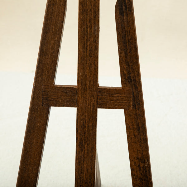 Small Tabletop Easel