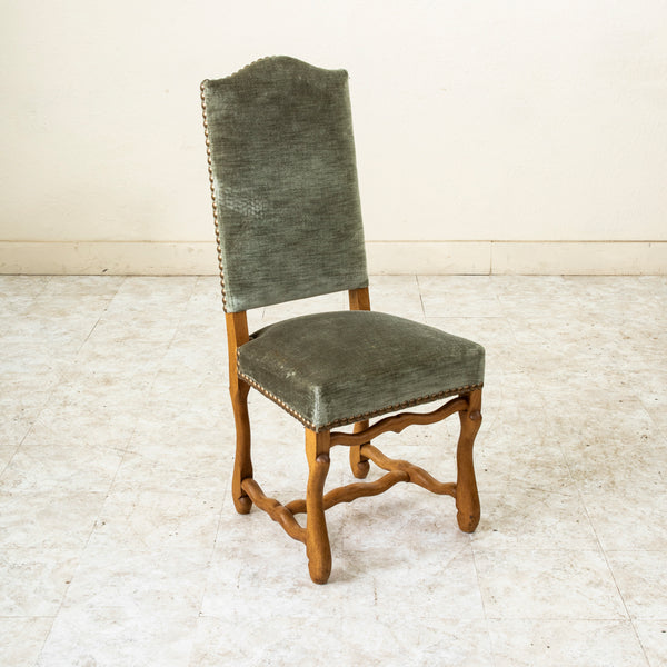 Set of Eight Mutton Leg chairs
