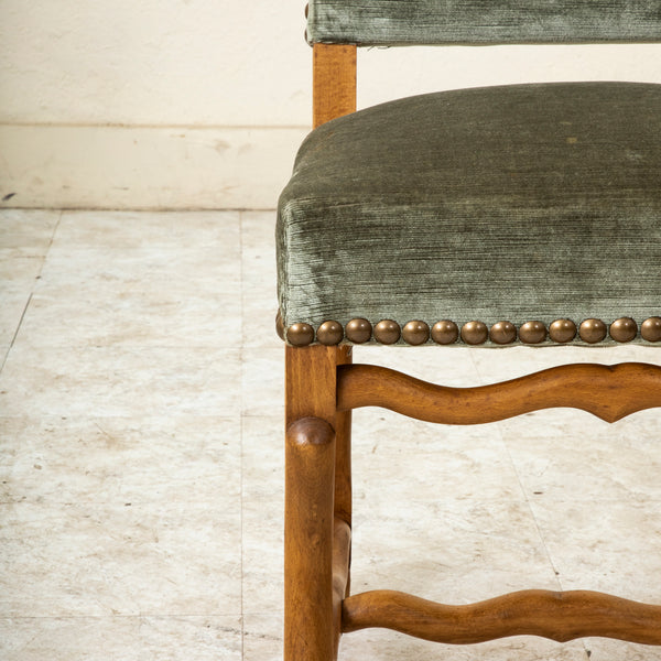 Set of Eight Mutton Leg chairs