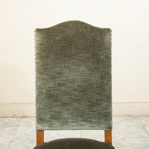 Set of Eight Mutton Leg chairs
