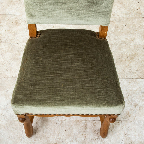 Set of Eight Mutton Leg chairs
