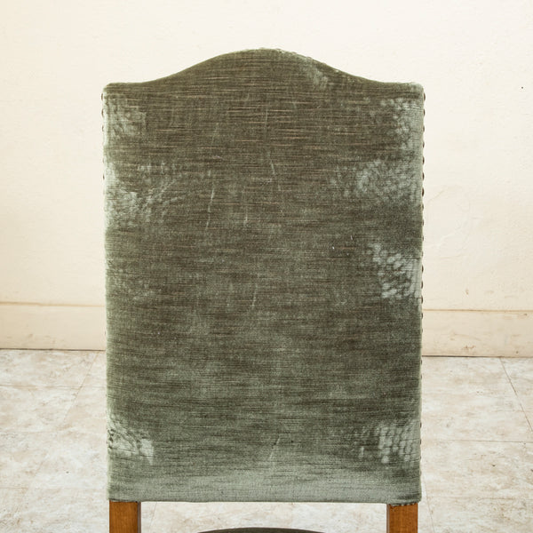 Set of Eight Mutton Leg chairs