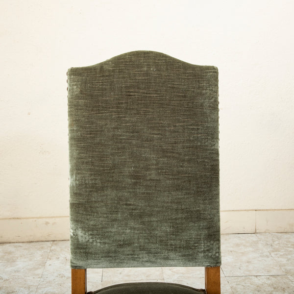 Set of Eight Mutton Leg chairs