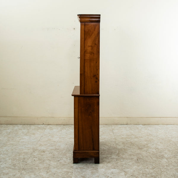 Louis Philippe Vitrine