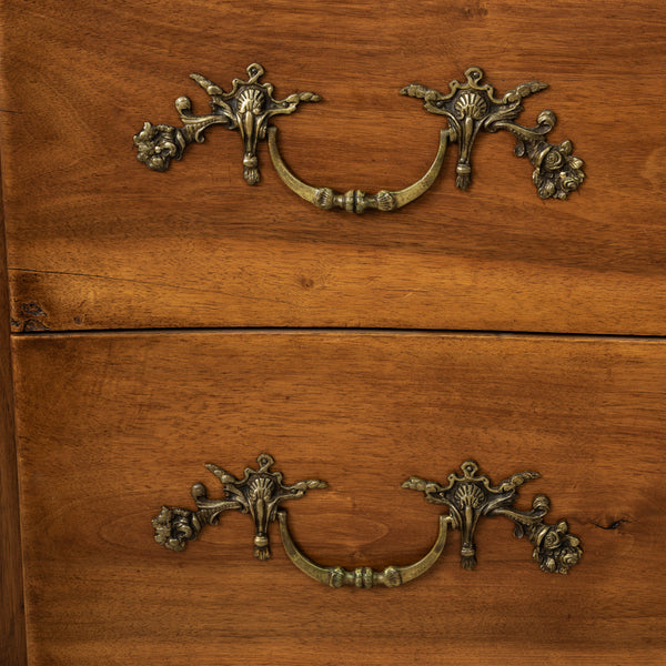 Louis XV Sauteuse Chest