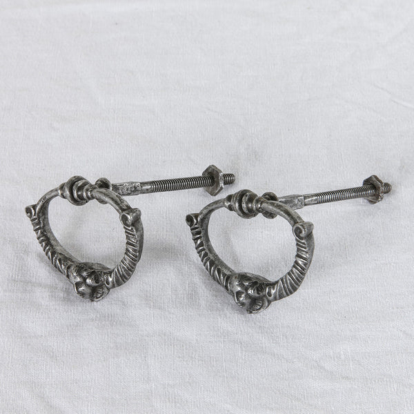 Pair of Iron Pulls