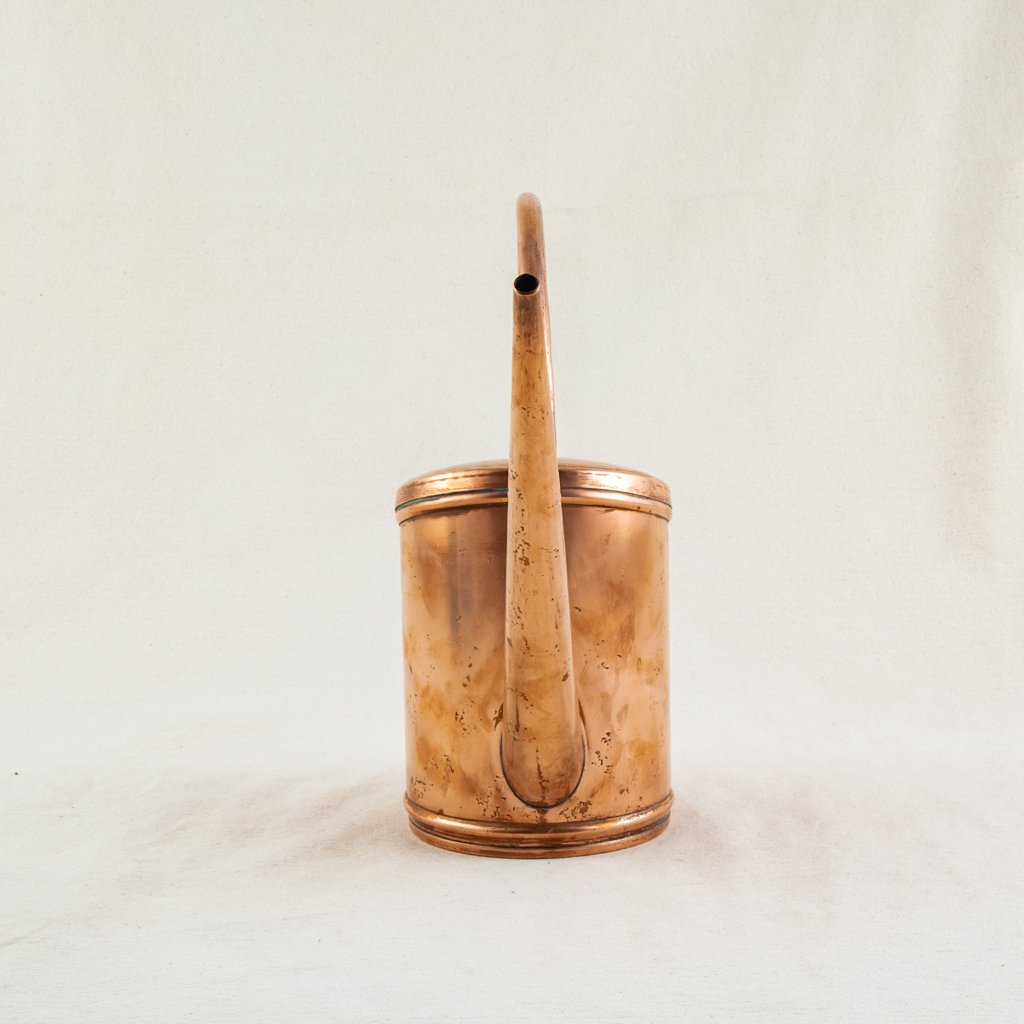 https://frenchmetro.com/cdn/shop/products/21A443-Small-Copper-Watering-Can-02_1024x1024.jpg?v=1639672883