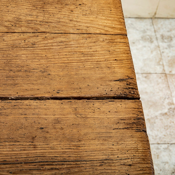 17th Century Mountain Table